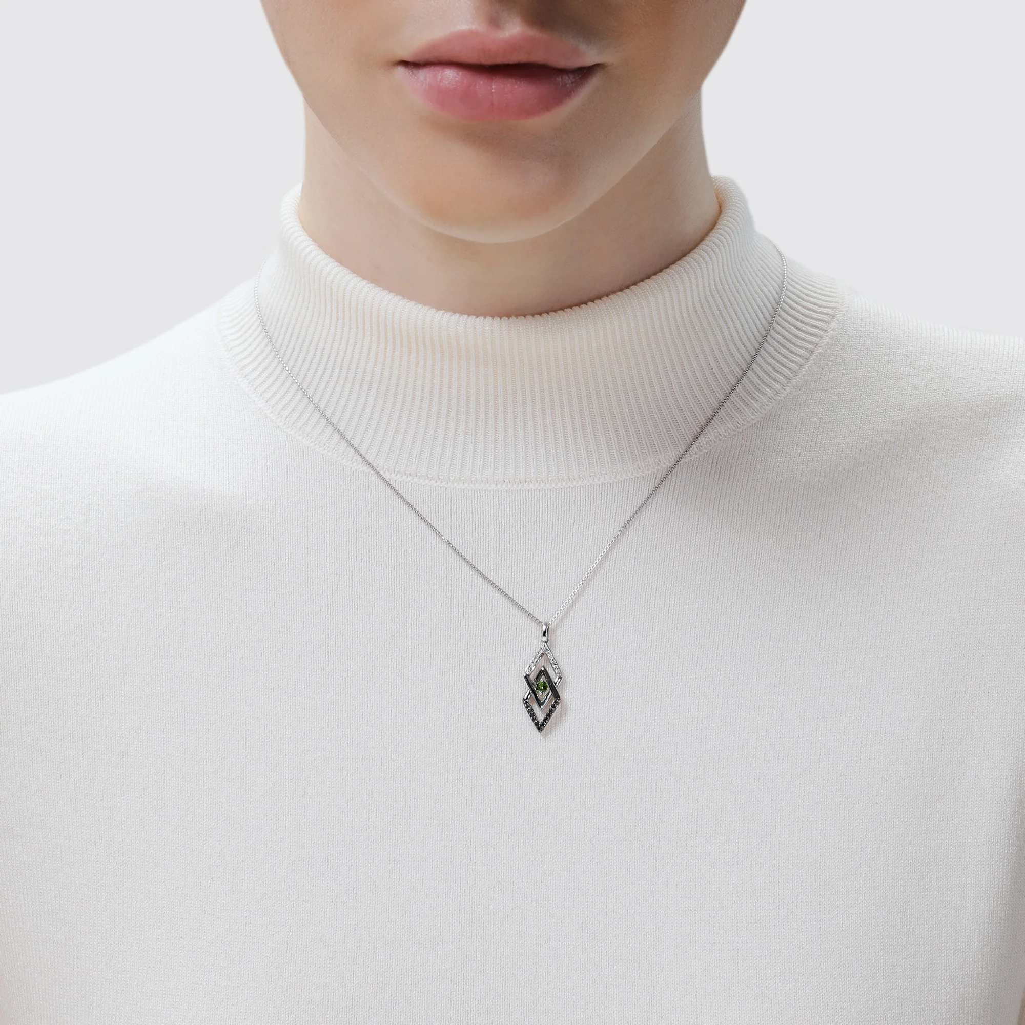 LIGHT X DARK WOMEN'S PENDANT 1/5 CT.TW. Black and White Diamonds chrome diopside Silver and Black Rhodium - Image 2
