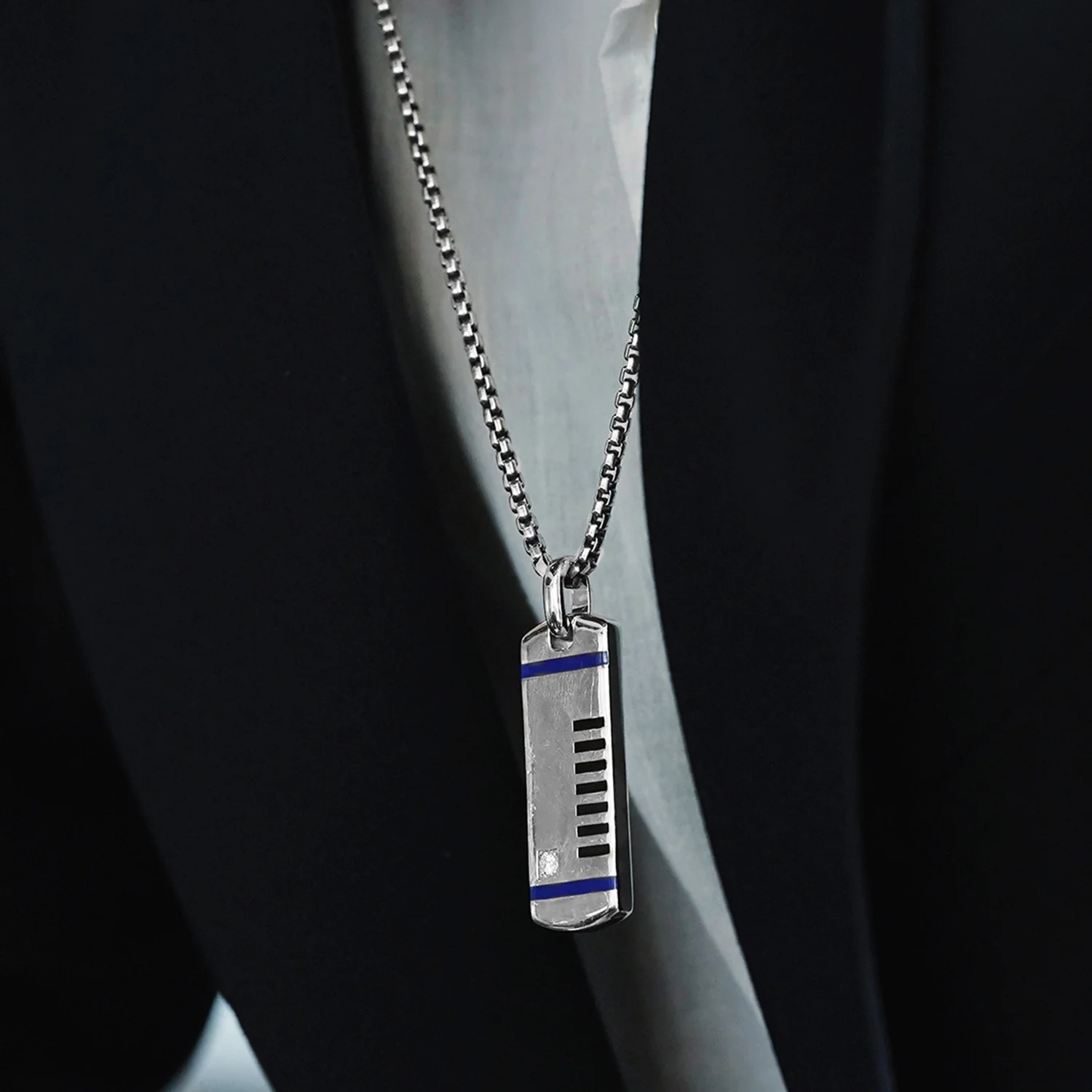 R2 SERIES MEN'S PENDANT Diamond 1/10 CT.T.W Enamel Silver - Image 3