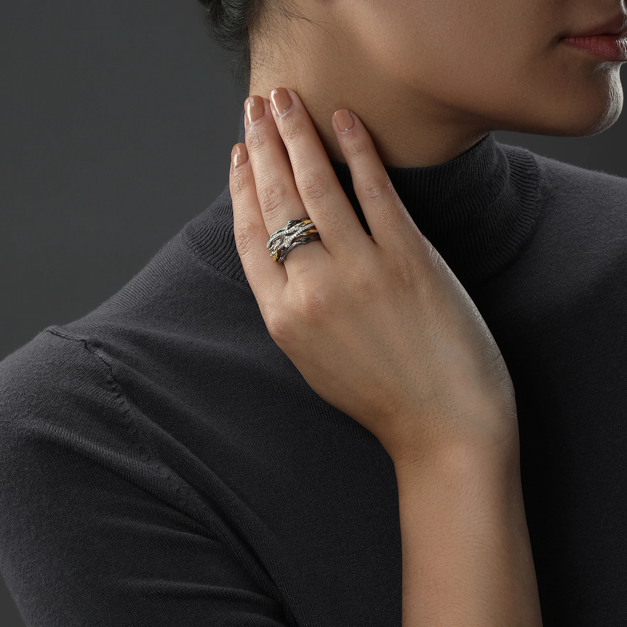 THE DAGOBAH WOMEN'S RING 1/6 CT.TW. White Diamonds True two tone Silver 10K Yellow Gold and Black Rhodium - Image 2