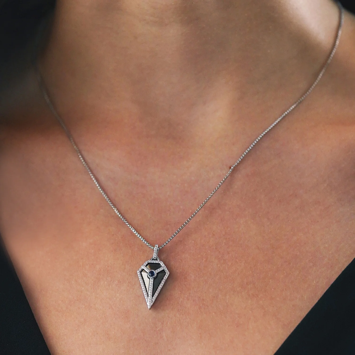 THE STAR DESTROYER WOMEN'S PENDANT 1/6 CT.TW. White Diamonds Genuine Blue Sapphire Silver - Image 2